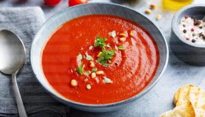 Sopa de Tomate: Simplicidade e Sabor em Cada Colherada