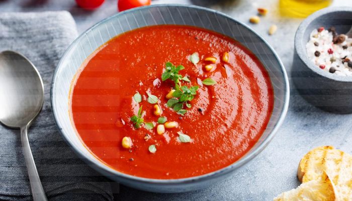 Sopa de Tomate: Simplicidade e Sabor em Cada Colherada