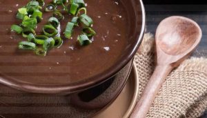 Caldo de Feijão: Sabor e Tradição em Cada Colherada